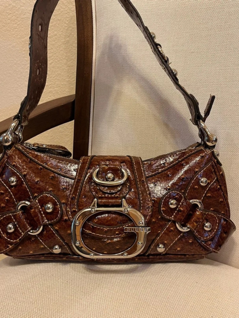 Vintage Y2K Guess brown ostrich skin hand shoulder bag